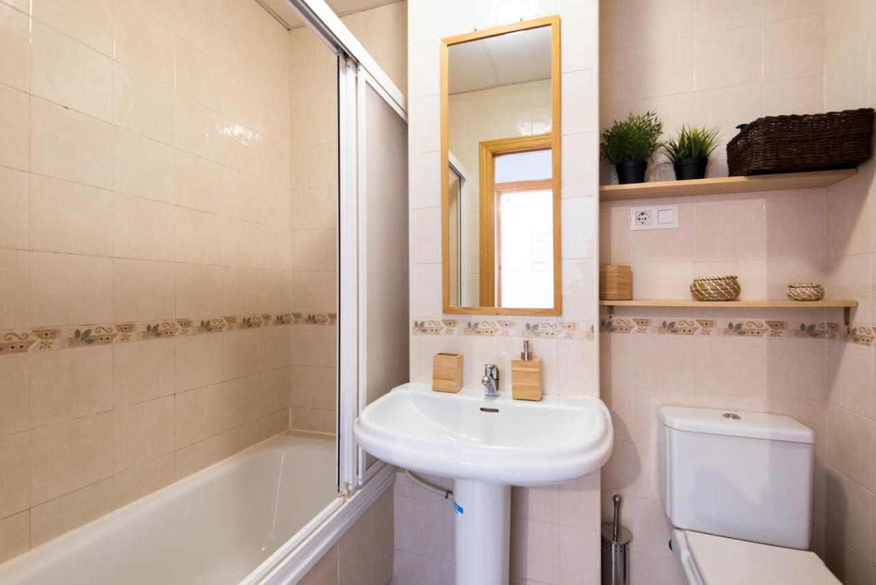 Apartamento Trinidad Trafalgar, Quiet And Aprtment In The Heart Of The Spanish Culture